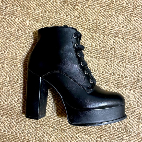 Divided (H&M) Black Heeled Boots - Picture 1 of 8